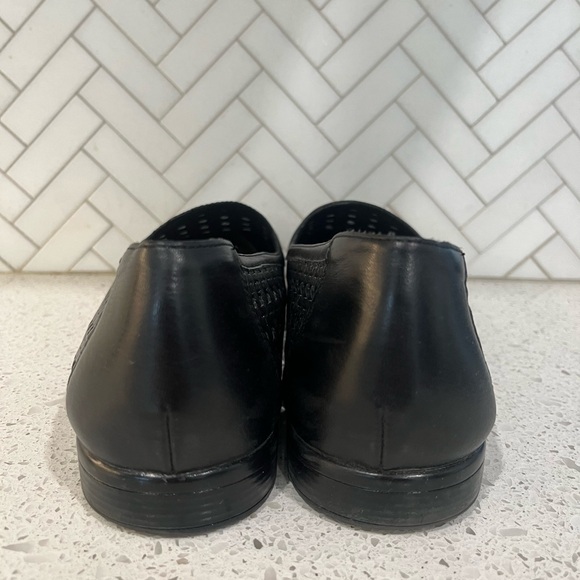 Trotters Liz Open Weave Slip On Black Size 10.5W - Picture 5 of 11